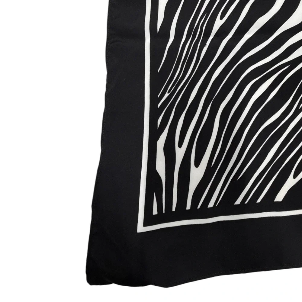Avon 1988 Womens‎ Black White Zebra Print Scarf  Polyester 34 in